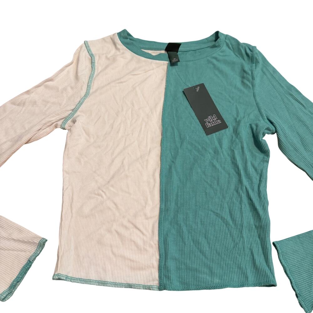 Wild Fable Women's Green Colorblock Long Sleeve Fitted T-Shirt - Size XS - NWT